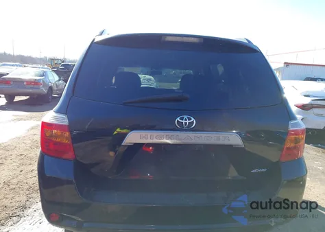 2010 Toyota Highlander Base V6 z USA, uszkodzony, nr VIN 5TDBK3EH8AS022085